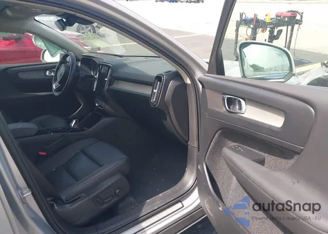 2024 Volvo Xc40 B5 Plus Bright Theme из США, поврежденный, VIN YV4L12UE0R2249649